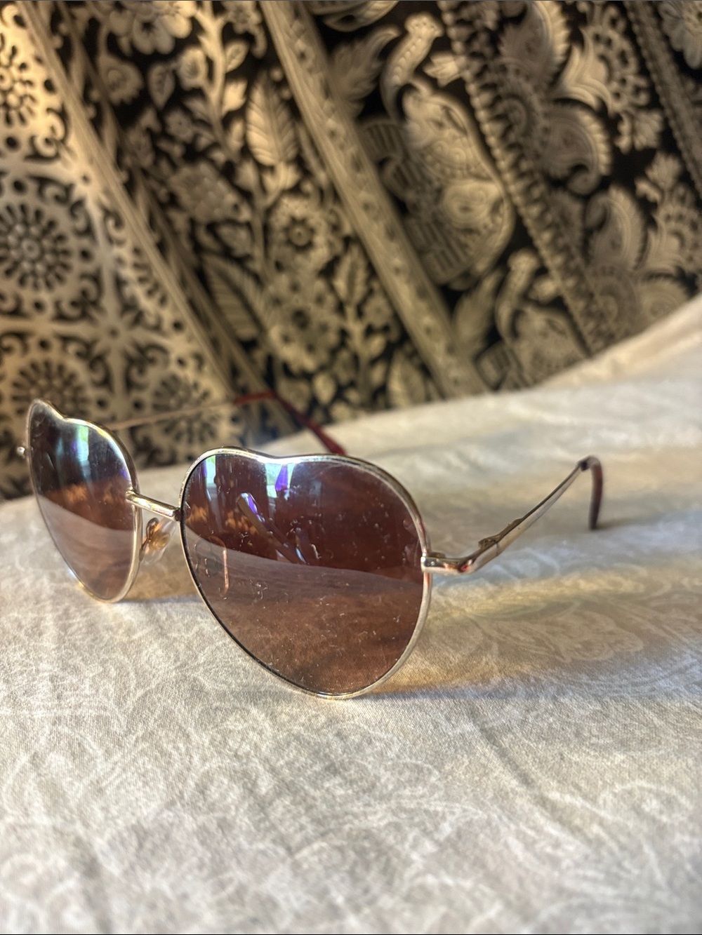 Heart-Shaped Pink Gradient Sunglasses - Women's Fashion Accessory